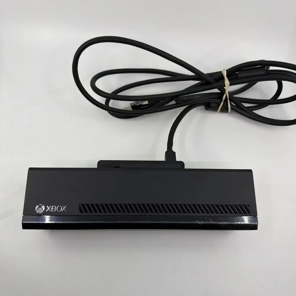 Xbox One Kinect Sensor w/ 5 Game Lot Mixed Genres Tested Microsoft Bundle